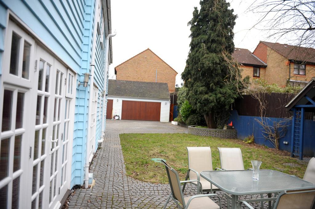 The Greyhound Cottage Chigwell ภายนอก รูปภาพ