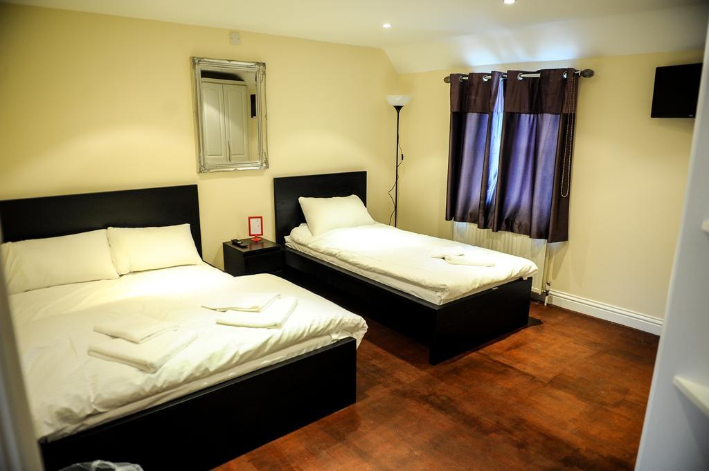 The Greyhound Cottage Chigwell ภายนอก รูปภาพ