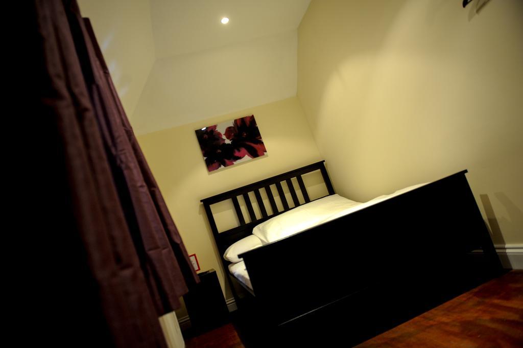 The Greyhound Cottage Chigwell ภายนอก รูปภาพ