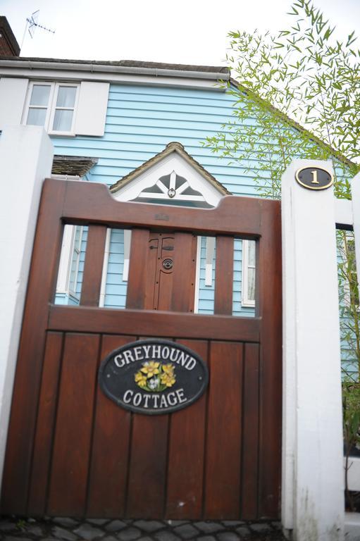 The Greyhound Cottage Chigwell ภายนอก รูปภาพ