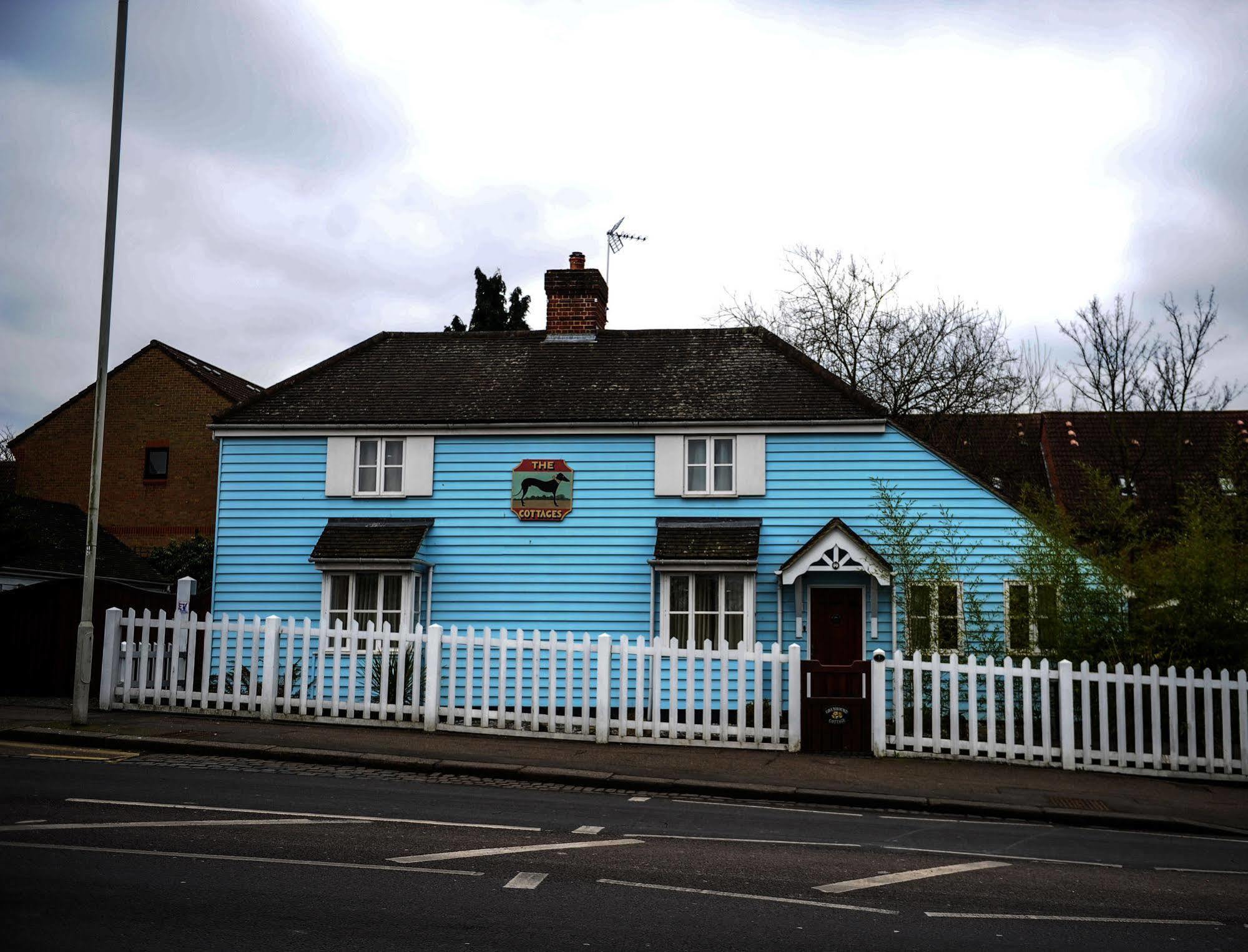 The Greyhound Cottage Chigwell ภายนอก รูปภาพ