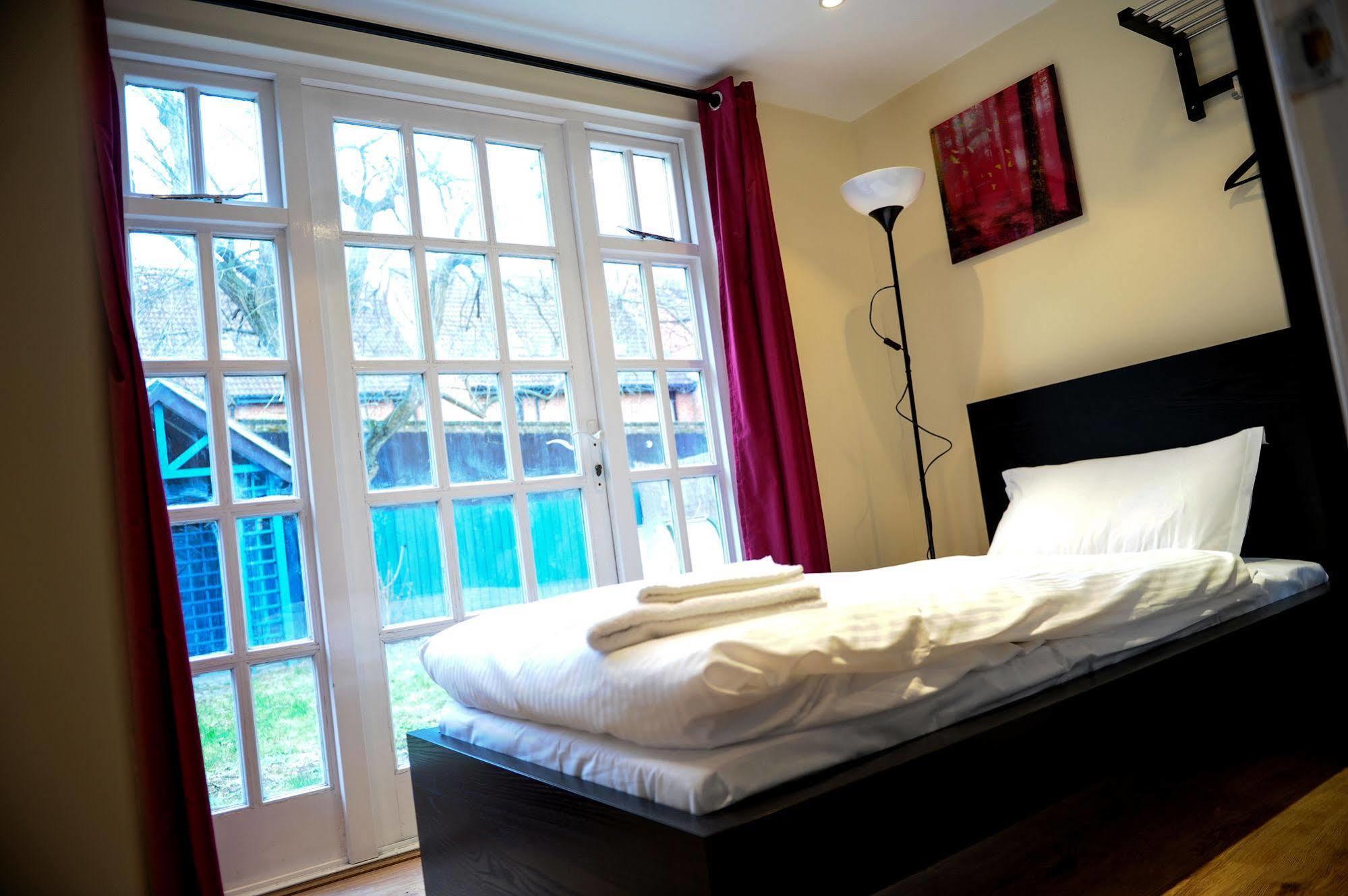 The Greyhound Cottage Chigwell ภายนอก รูปภาพ